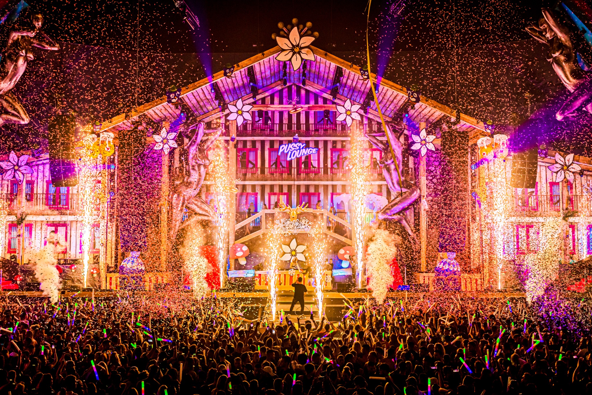 Pussy Lounge 2026